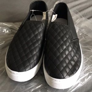 Maurices Slip on sneaker